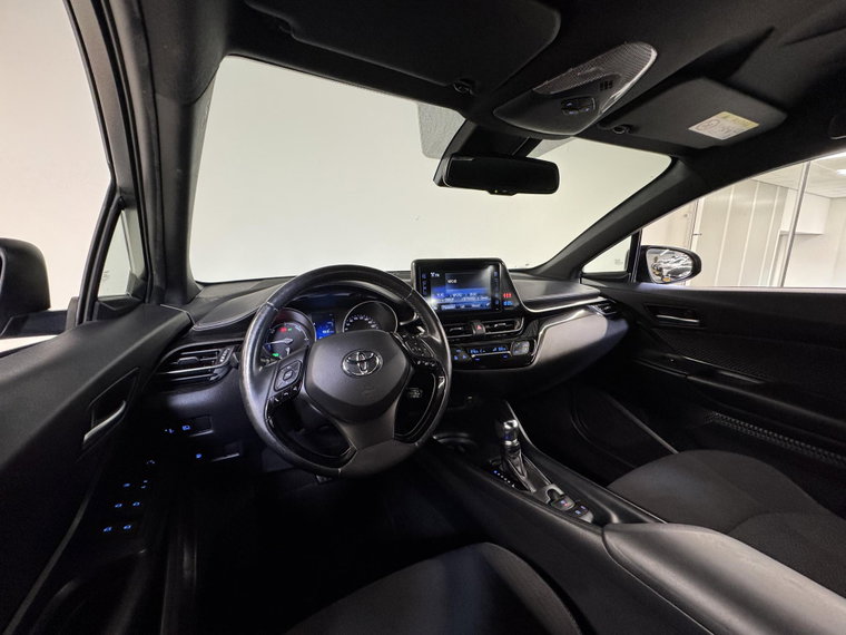 Vehicle Image 10