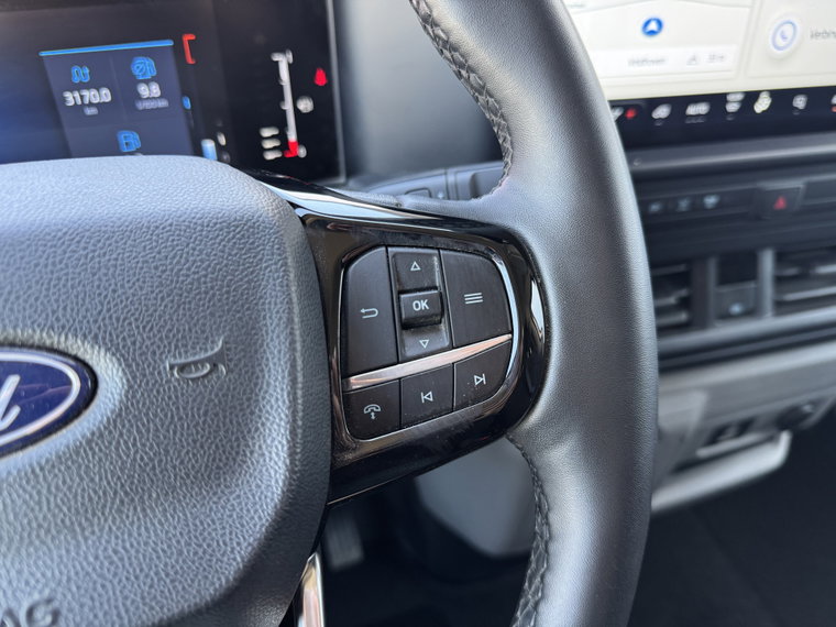 Vehicle Image 24