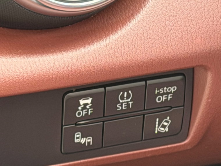 Vehicle Image 40