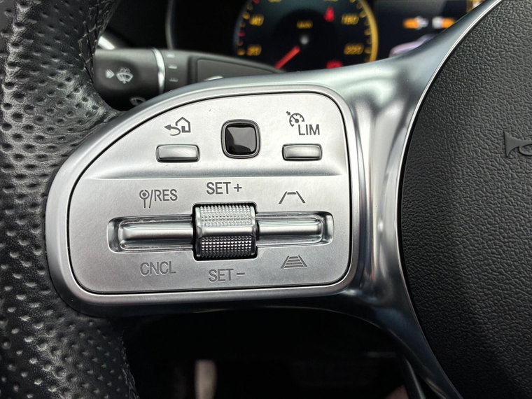Vehicle Image 28