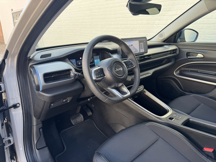 Vehicle Image 21
