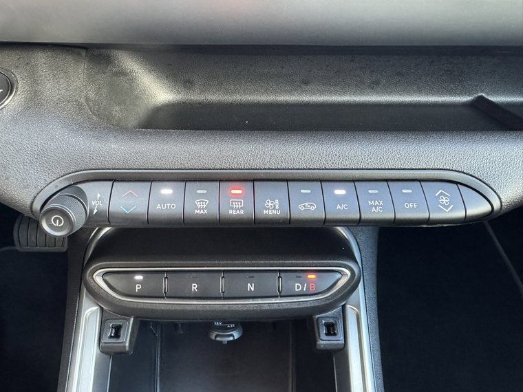 Vehicle Image 37