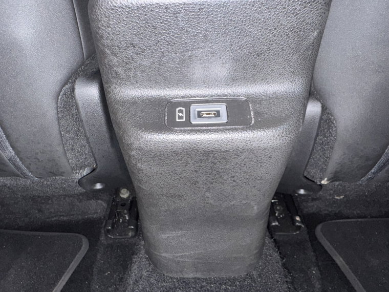 Vehicle Image 40