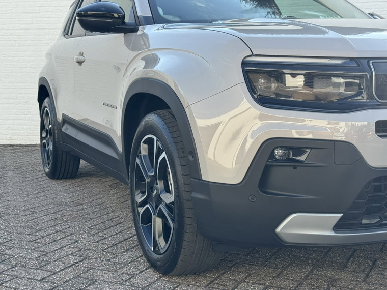 Vehicle Image 41