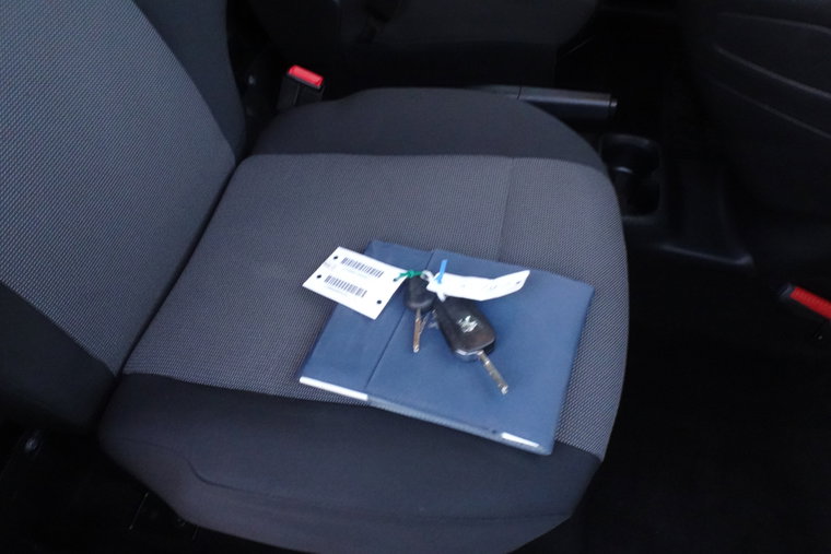 Vehicle Image 11