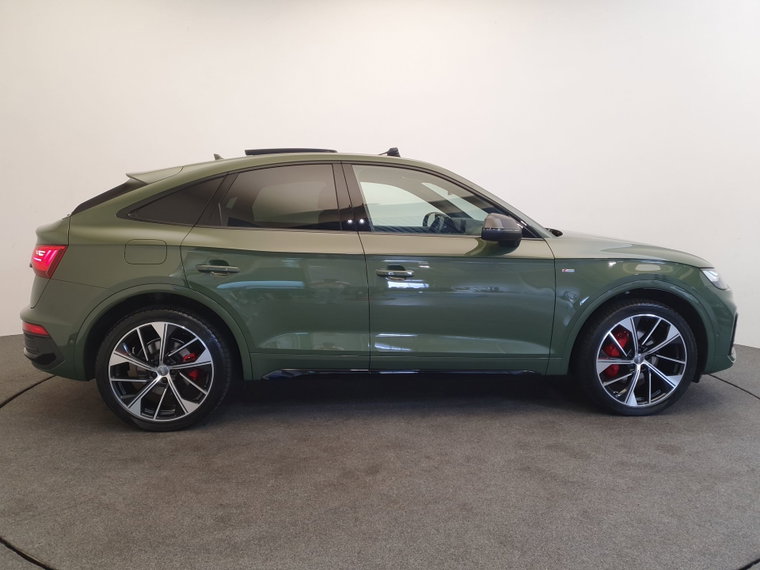 Vehicle Image 6