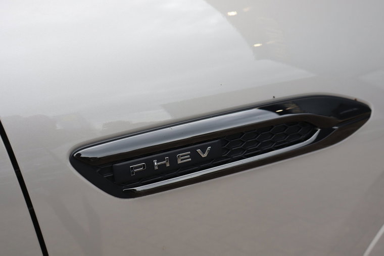 Vehicle Image 14