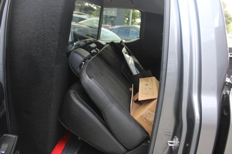 Vehicle Image 19