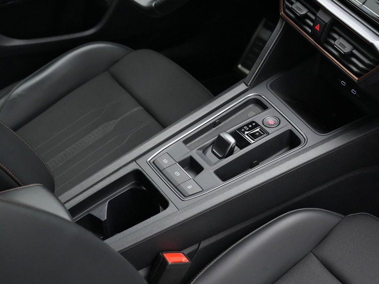 Vehicle Image 38