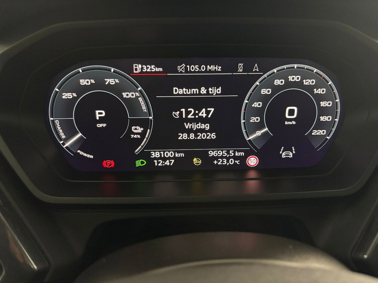Vehicle Image 14