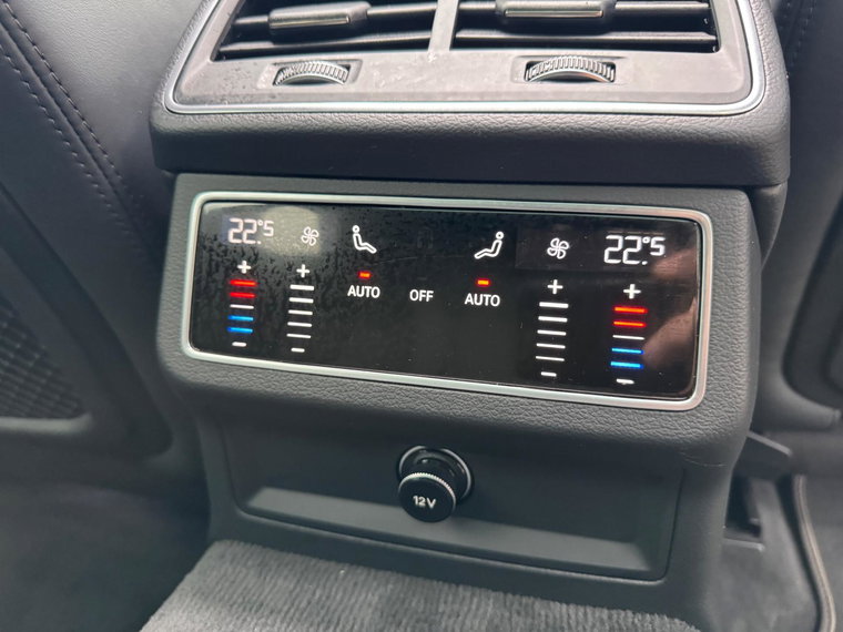 Vehicle Image 26
