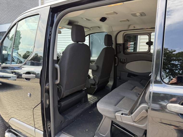 Vehicle Image 22