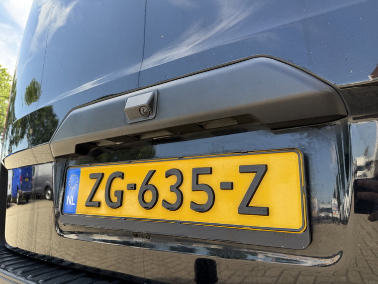 Vehicle Image 30