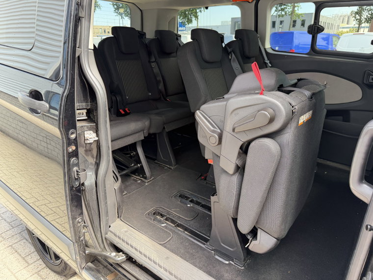 Vehicle Image 36