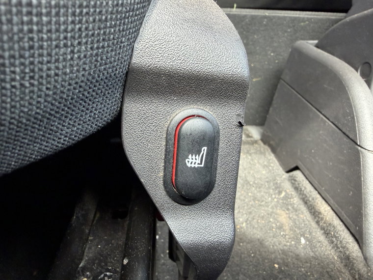 Vehicle Image 38