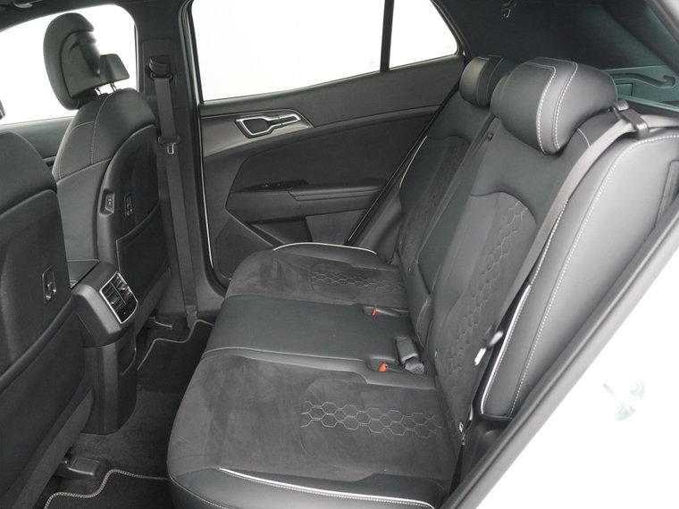 Vehicle Image 33