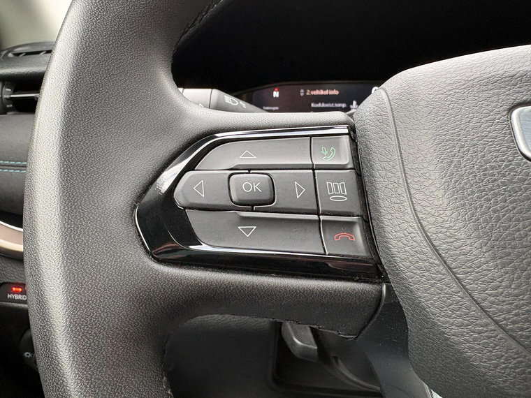 Vehicle Image 24