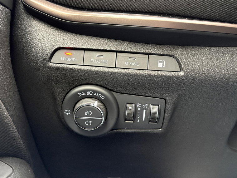 Vehicle Image 28