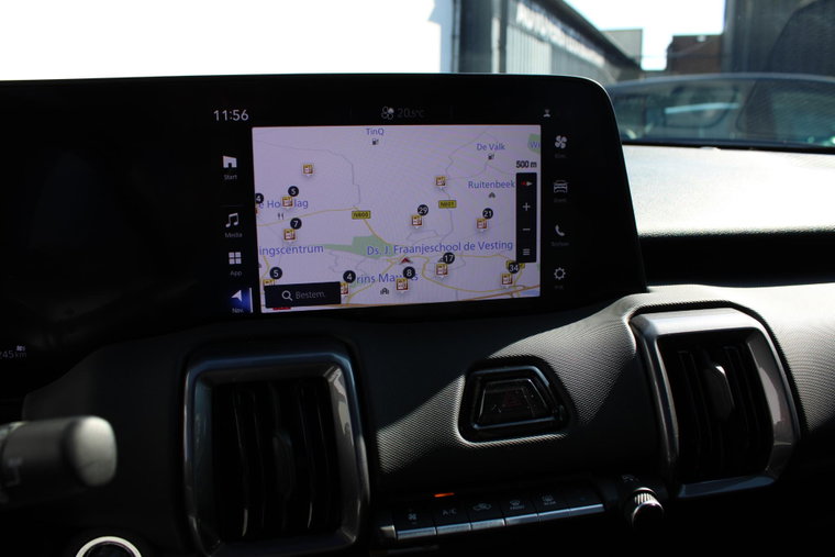 Vehicle Image 19
