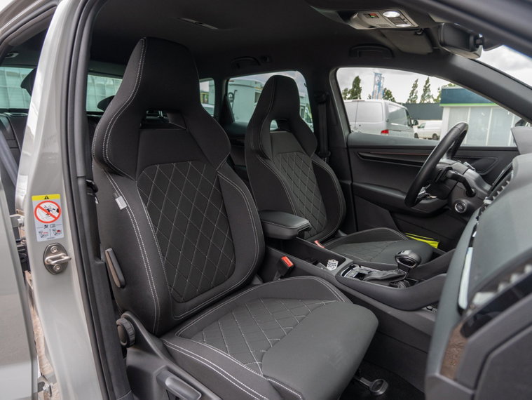 Vehicle Image 38