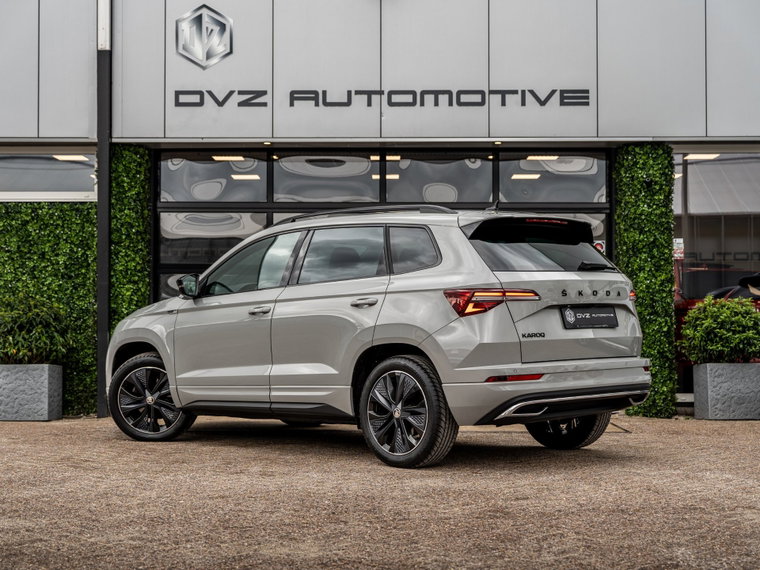 Vehicle Image 8