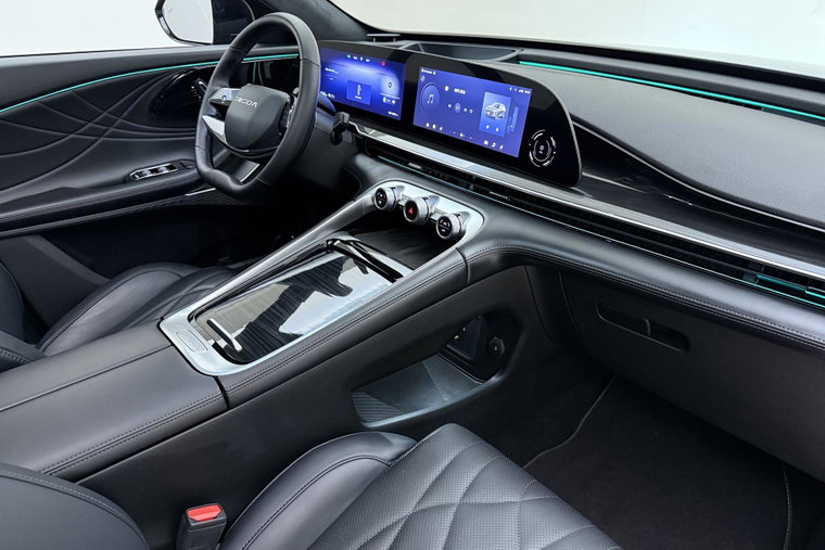 Vehicle Image 7