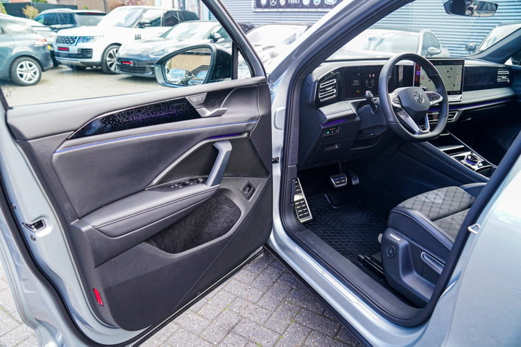Vehicle Image 30