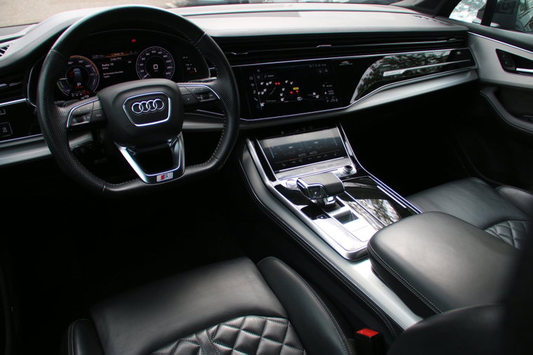 Vehicle Image 8