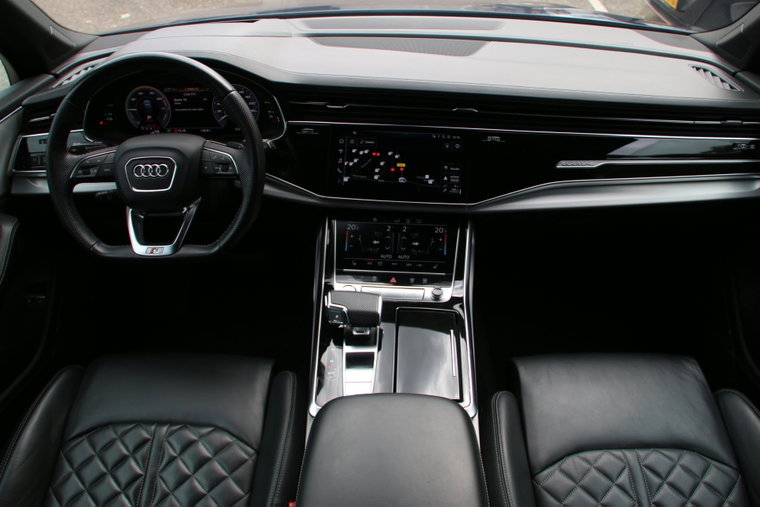 Vehicle Image 10