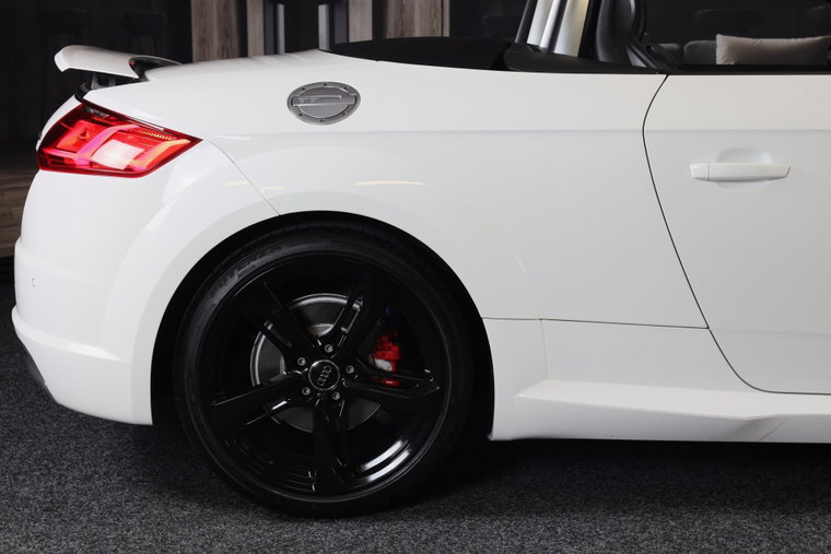 Vehicle Image 30