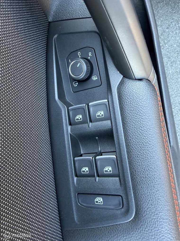 Vehicle Image 39