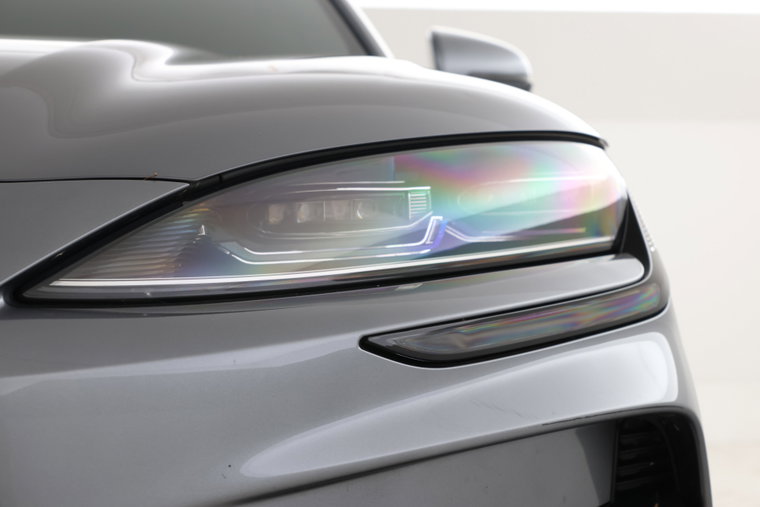 Vehicle Image 9