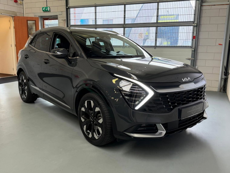 Vehicle Image 12