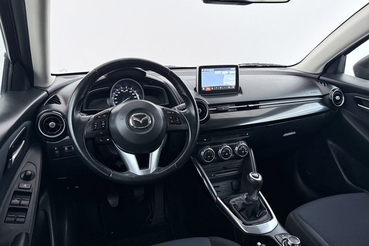 Vehicle Image 16