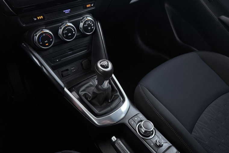 Vehicle Image 25