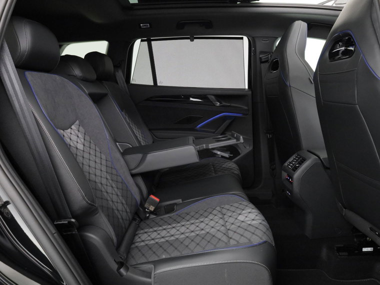 Vehicle Image 53