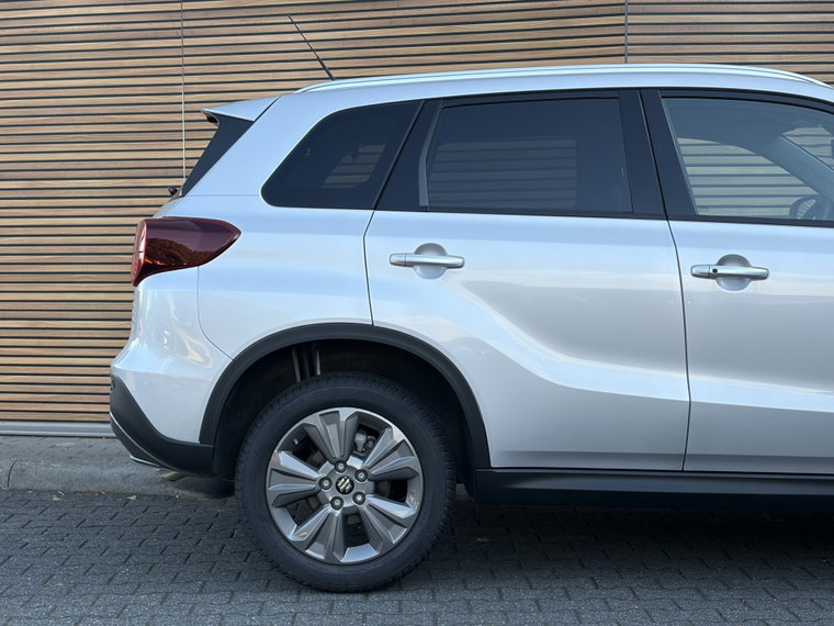 Vehicle Image 19