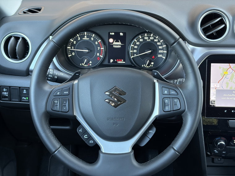 Vehicle Image 25