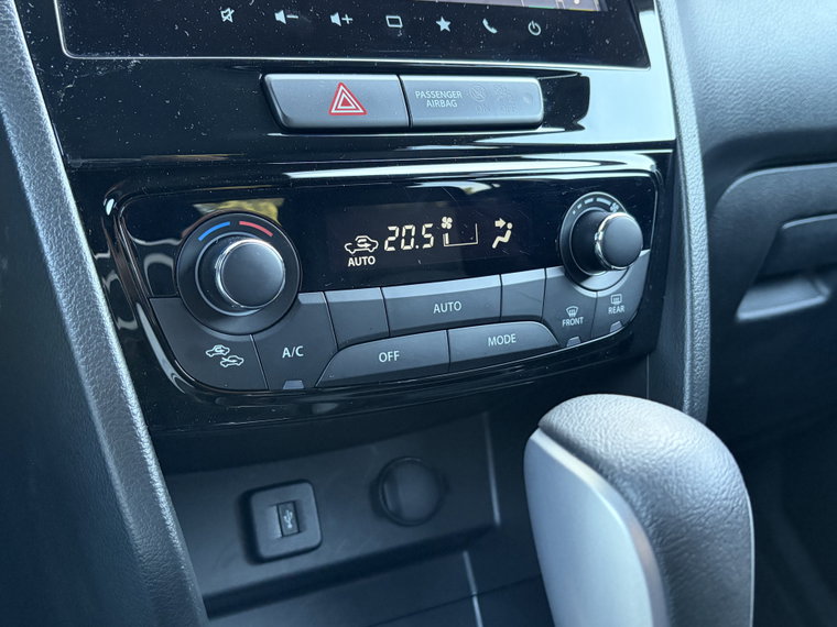 Vehicle Image 37