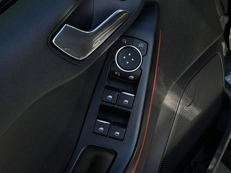 Vehicle Image 28
