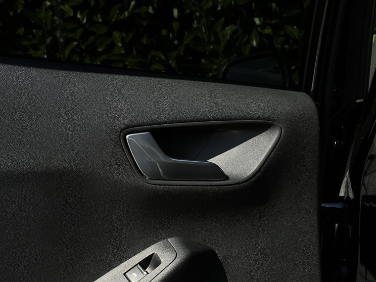 Vehicle Image 39
