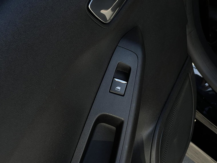 Vehicle Image 40