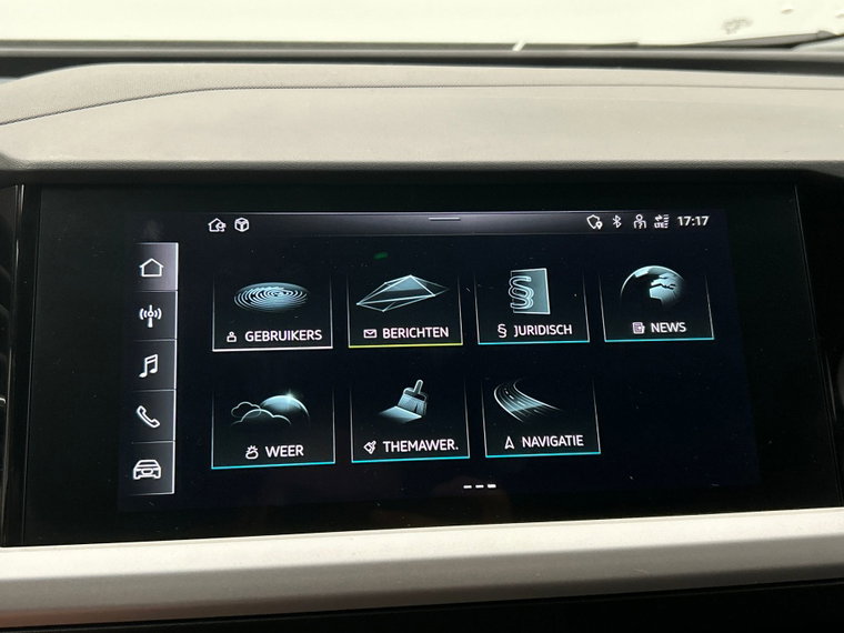 Vehicle Image 30