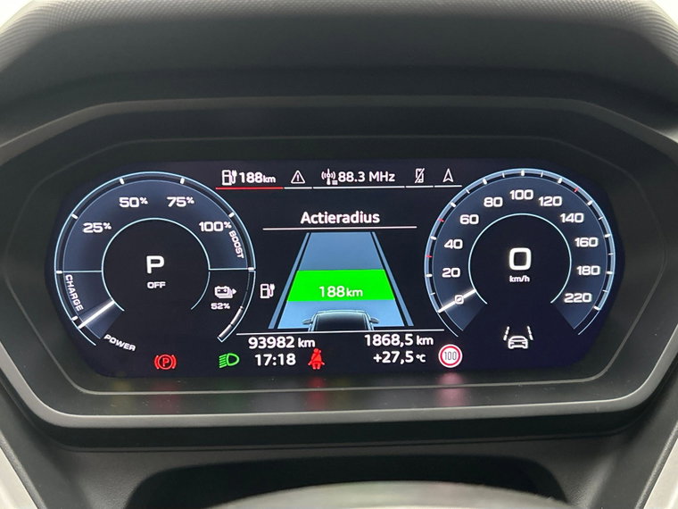 Vehicle Image 33