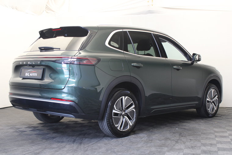 Vehicle Image 6