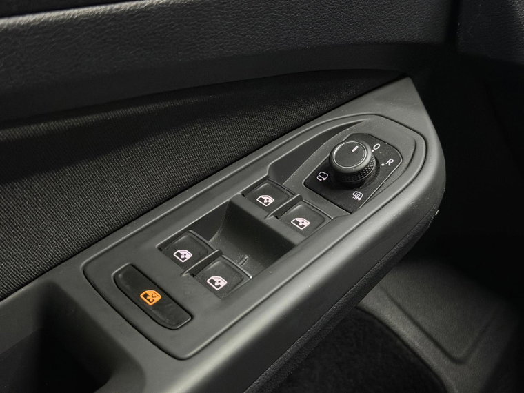 Vehicle Image 27