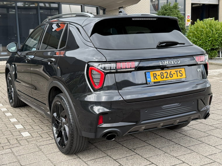 Vehicle Image 15