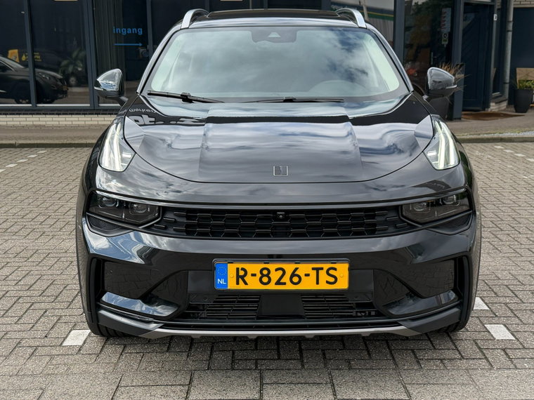 Vehicle Image 10
