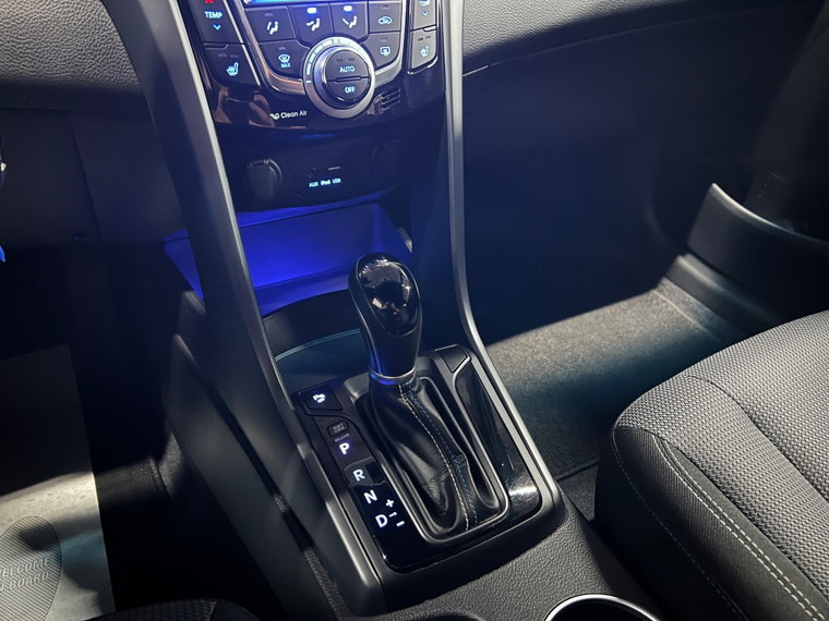 Vehicle Image 13