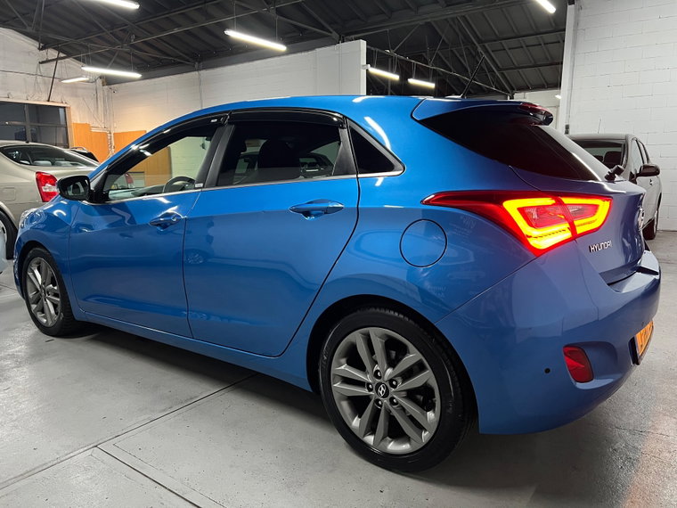 Vehicle Image 30